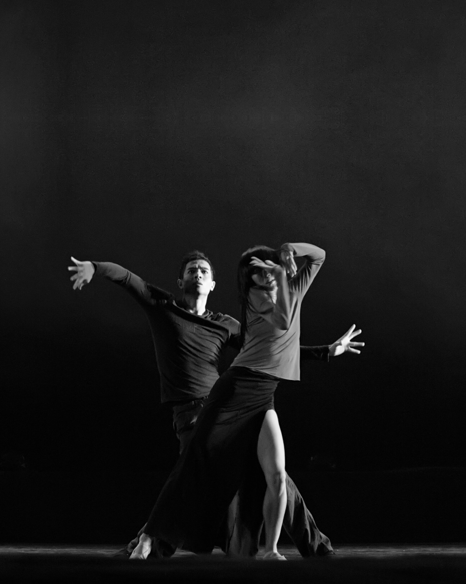 Rhythm and Resonance: An inter-relational dance between SomatoEmotional Release and Gestalt Psychotherapy